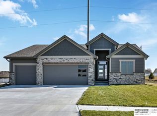 10105 S 180th Ave, Circle Gretna, NE 68028