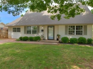 2201 Marshall Dr, Edmond, OK 73013