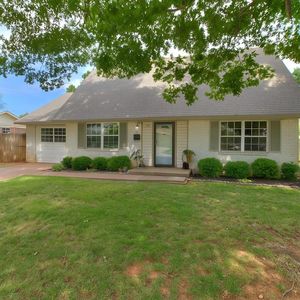 2201 Marshall Dr, Edmond, OK, 73013