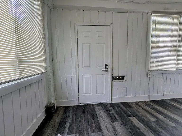 7315 S Kenwood Ave — Photo 5