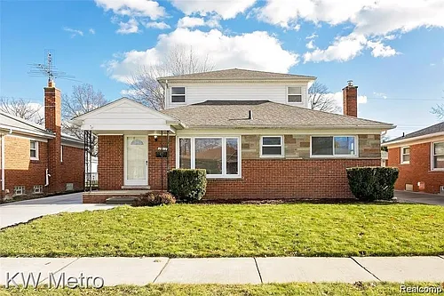 27112 Ursuline St Photo 1