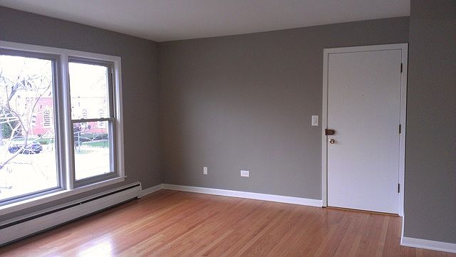 2nd image of 5801 W Fullerton Ave