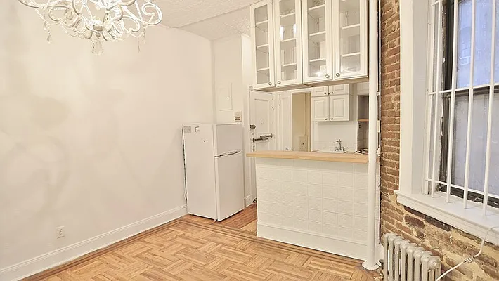 Rented by Park Property Advisors | media 32