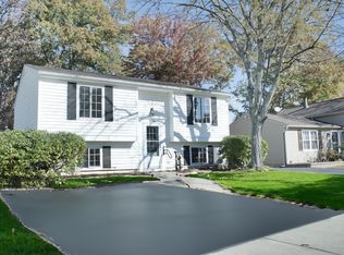 8298 Deep Valley Ct, Springfield, VA 22153