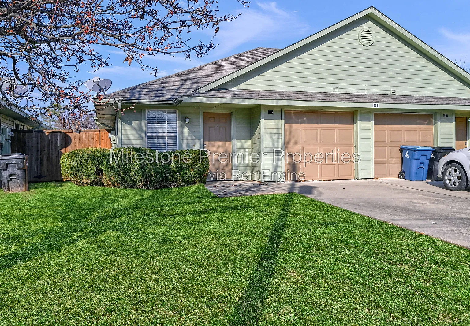 2 bed, 1.0 bath, 812 sqft, $1,100 — Photo 2