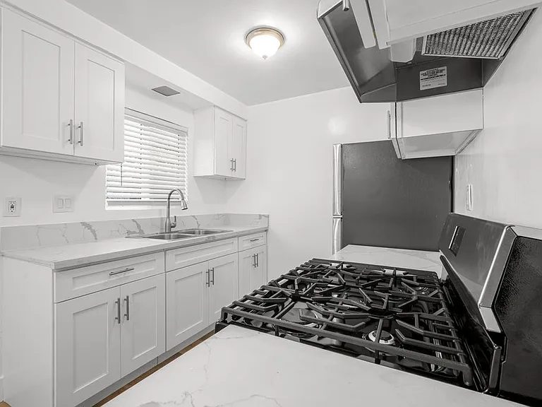 815 Victor Ave — Photo 29