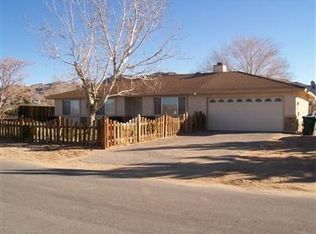 16833 Nawakwa Rd, Apple Valley, CA 92307