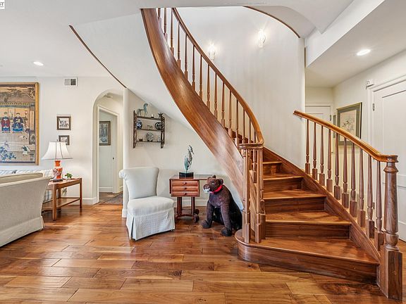 4th image of 9 Regulus Ct