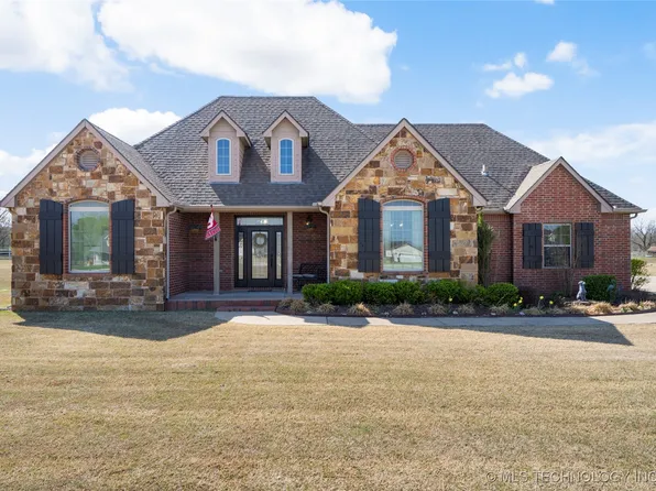 8203 N 242nd Rd, Beggs, OK 74421