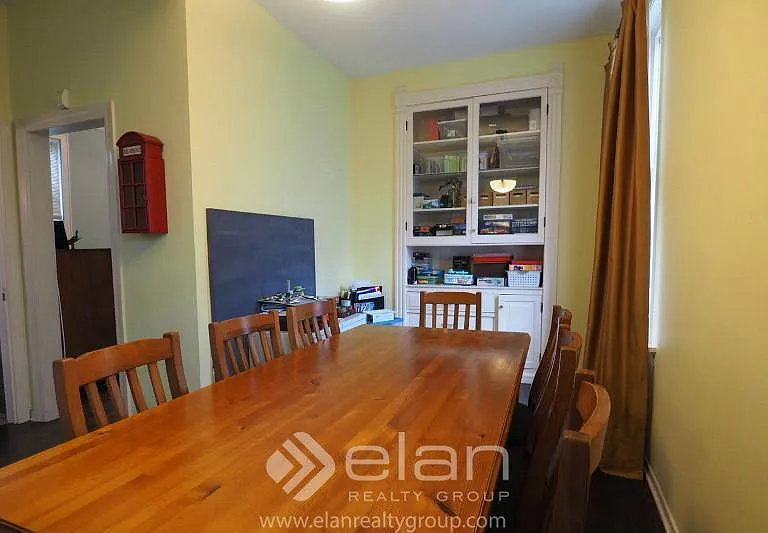 1851 W Larchmont Ave — Photo 7