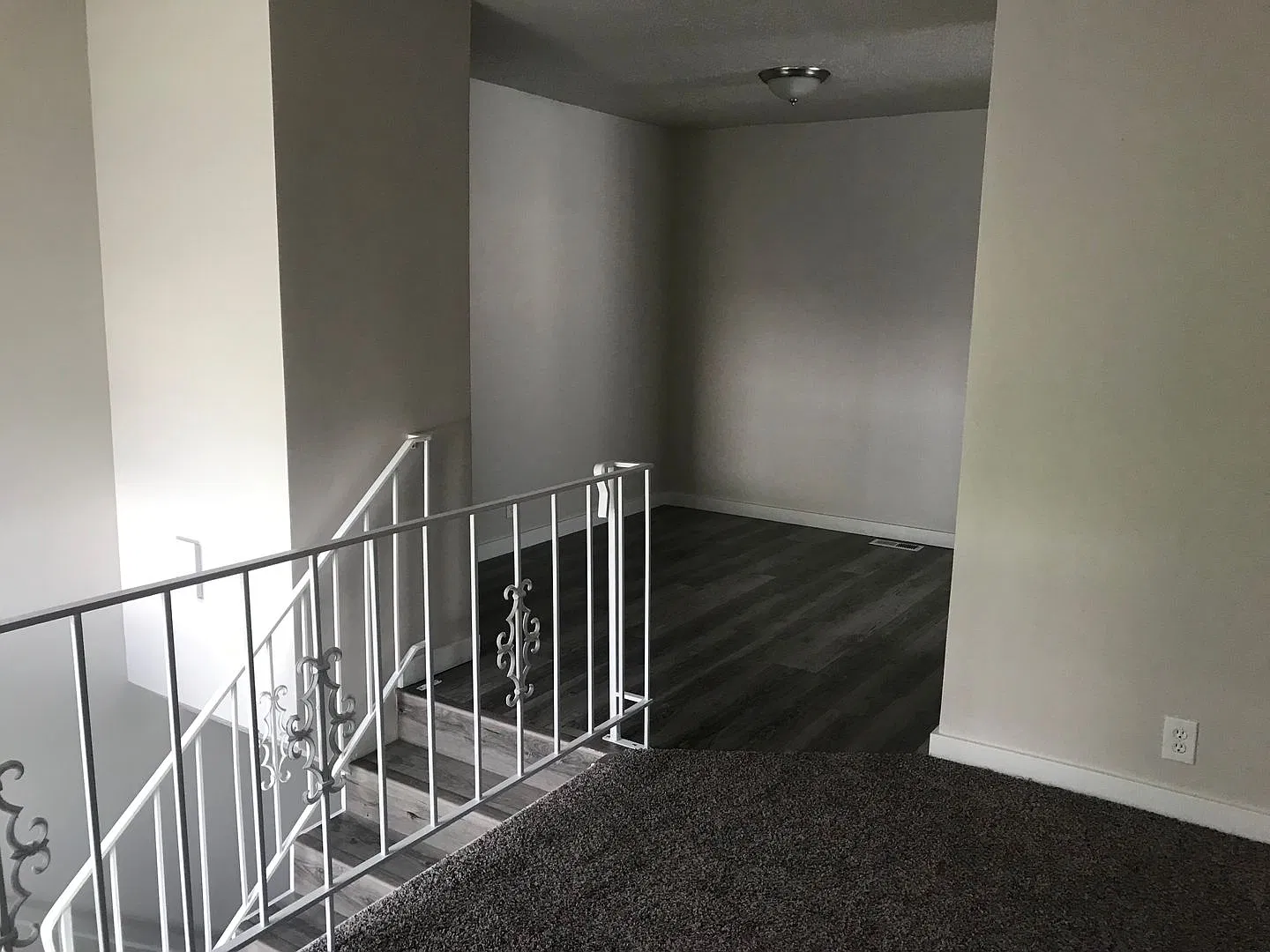 Extra Large 2 Bed with Garage - Gated community! — Photo 4