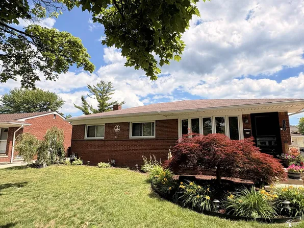 2613 Marian Dr, Trenton, MI 48183