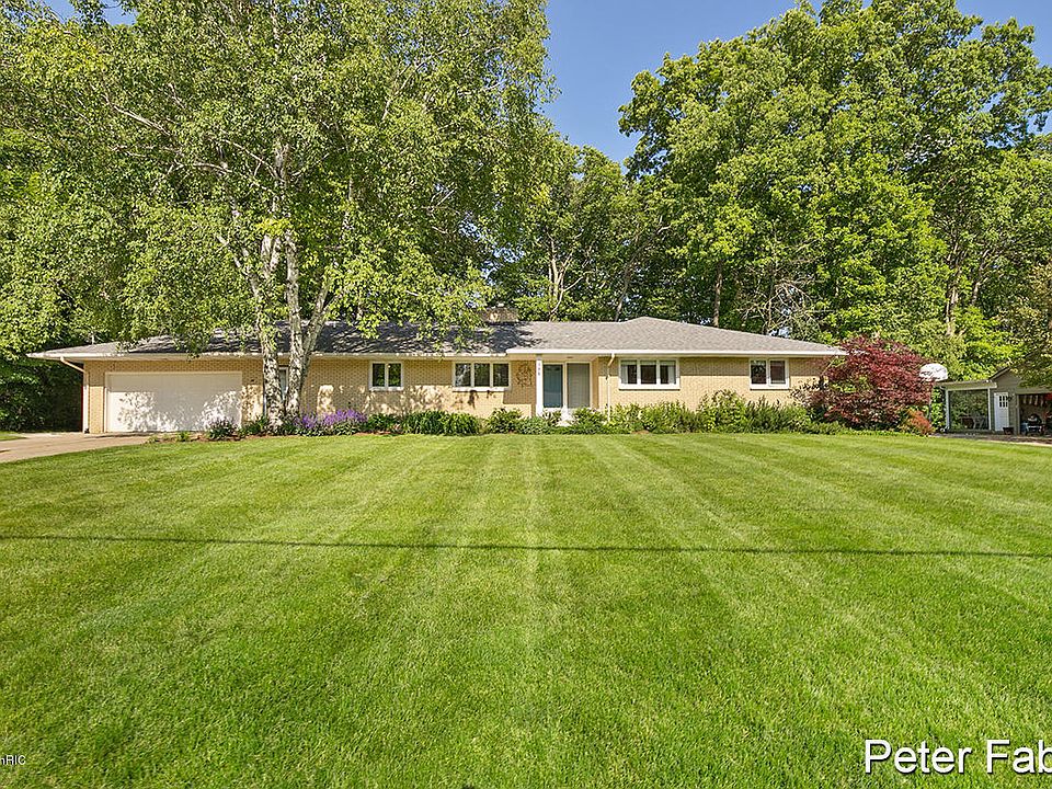 1st image of 386 Pebble Beach Dr SE