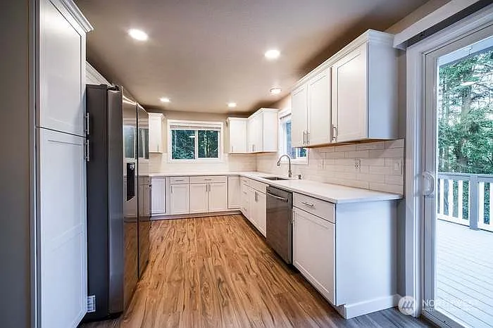 2742 Umatilla Dr — Photo 4