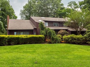 43 Caleb Brewster Rd, East Setauket, NY 11733