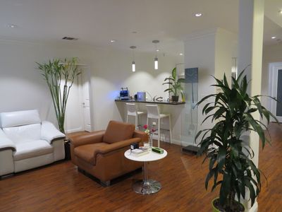 1049 S Hobart Blvd #102, Los Angeles, CA, 90006