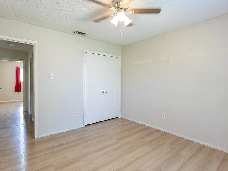 1733 Chucker Ct — Photo 17