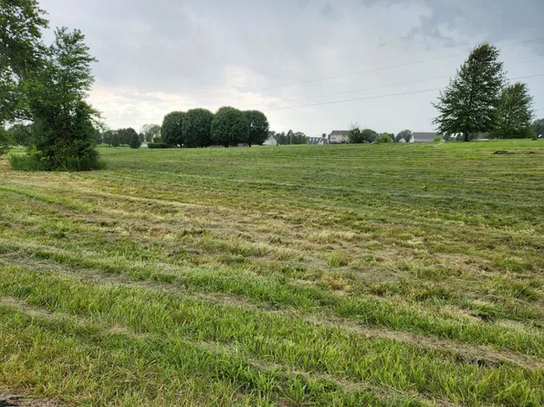 695 Aubrie Blvd, Flemingsburg, KY 41041
