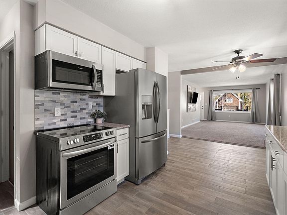 2nd image of 264 Curtice St W