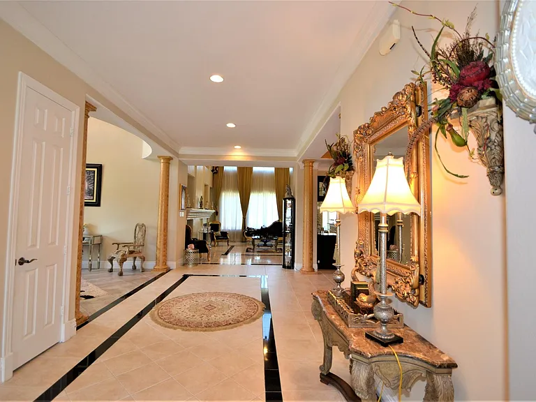 5303 Fenwick Way Ct — Photo 2
