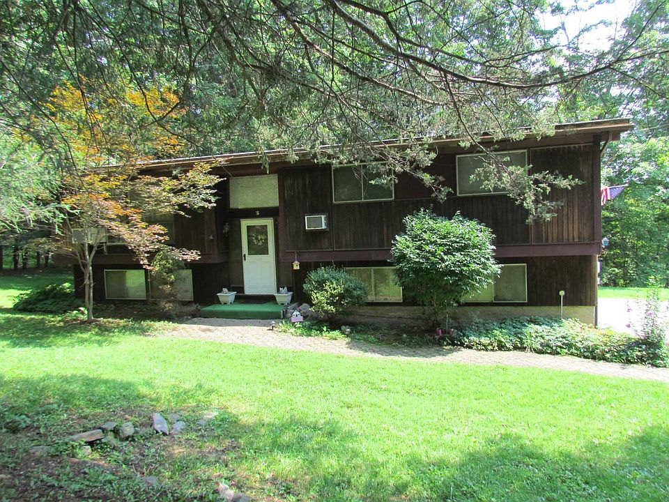 1st image of 16 Lakespring Dr