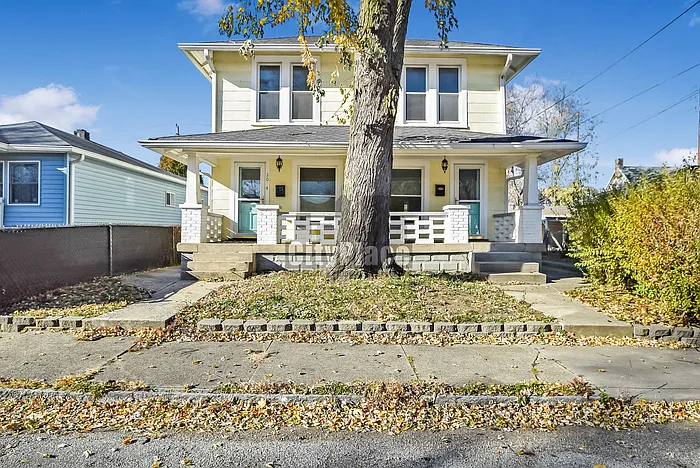 2012 Olive St photo 1
