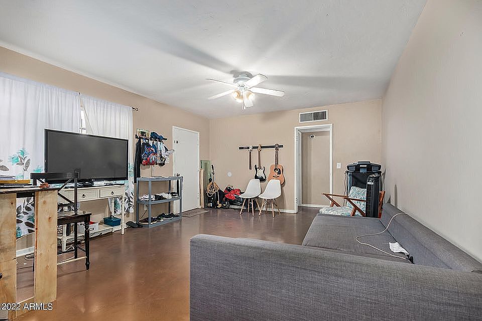 2nd image of 360 W Riverside St