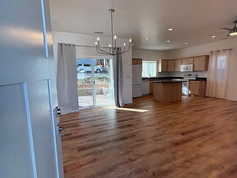 1817 N West St #2 — Photo 3