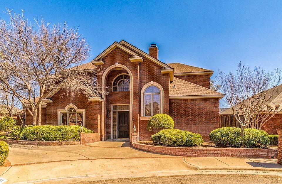 Magnificent curb appeal