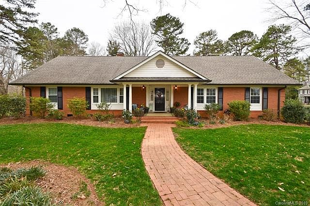 1st image of 400 Brackenbury Ln