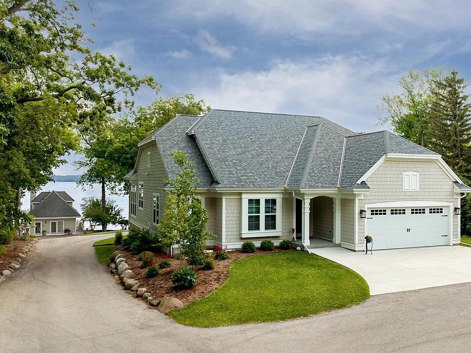 360 Forest Ave, Green Lake, WI 54941 Zillow