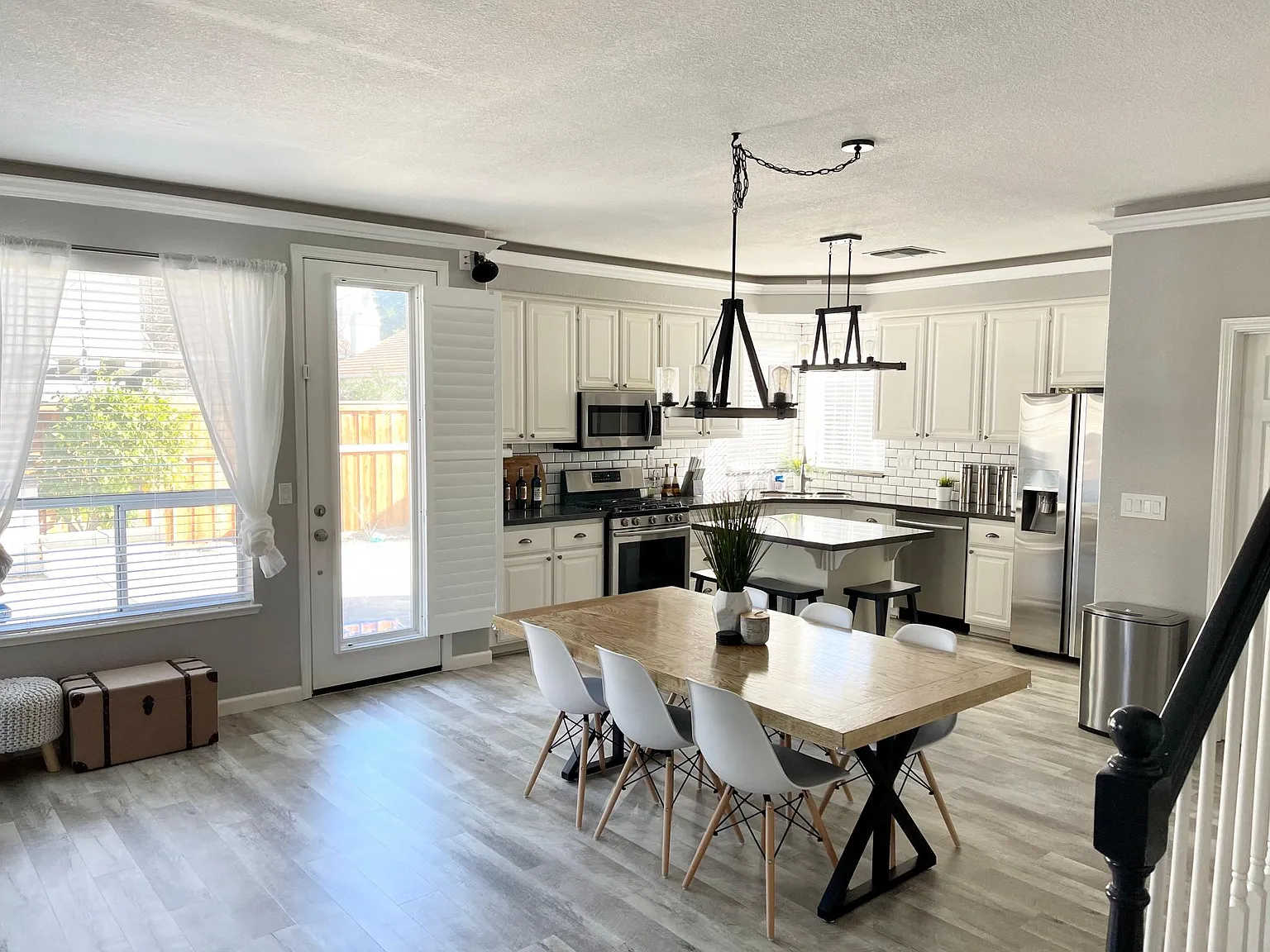549 Peace Water Ct — Photo 4