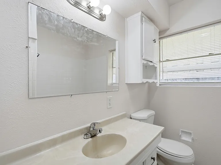 207 N Hartsdale Ave — Photo 15