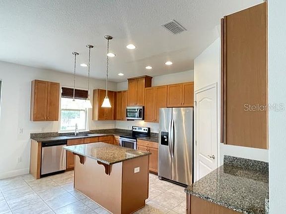4th image of 13927 ARCLID STREET