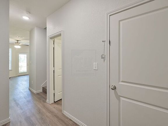 5th image of 1606 Ash Crescent St