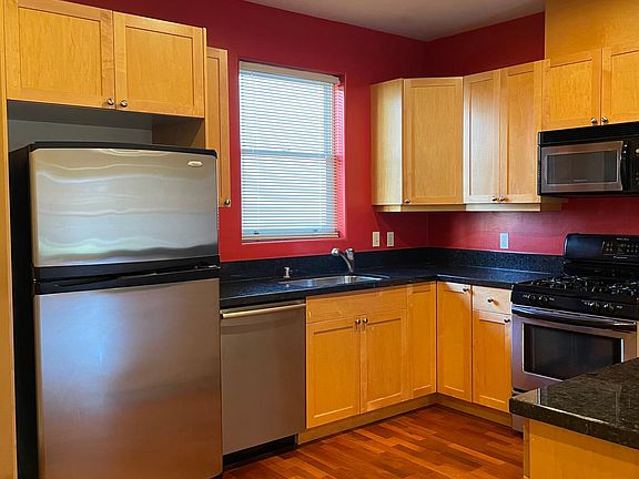 4th image of 199 Tiffany Ave APT 201