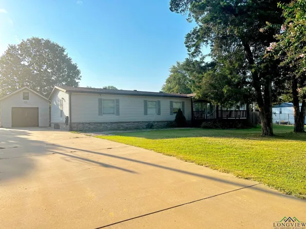 196 Hayden Rd, Longview, TX 75603