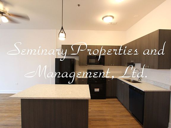 3rd image of 3160 N Broadway St #305