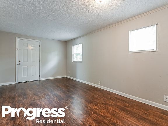 3rd image of 2147 Burpee Dr