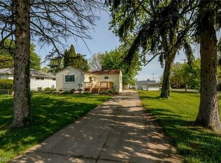 1075 Noble Ave, Barberton, OH 44203