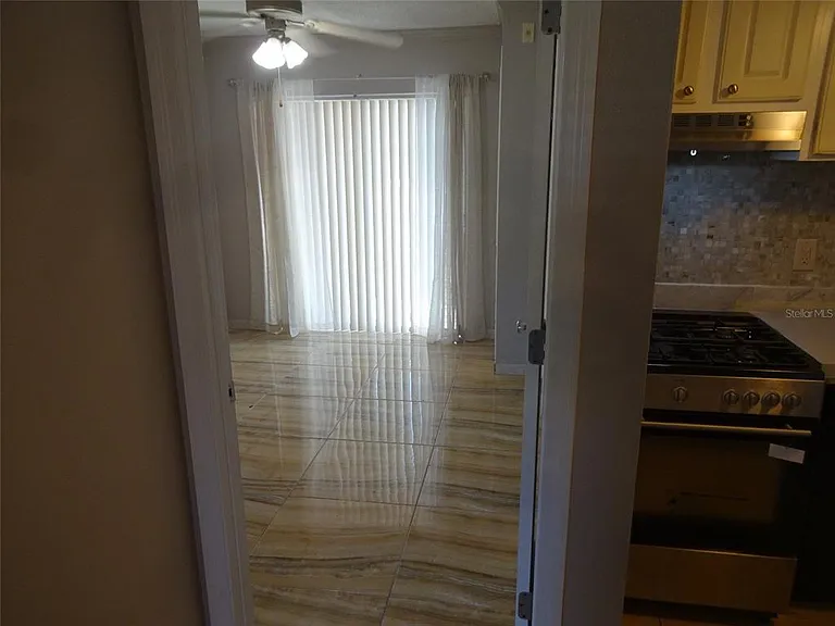 123 Blue Point Way #100 — Photo 11