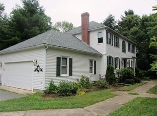 4 Country Way, Holbrook, MA 02343