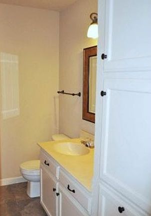 5th image of 2508 Highgate Dr