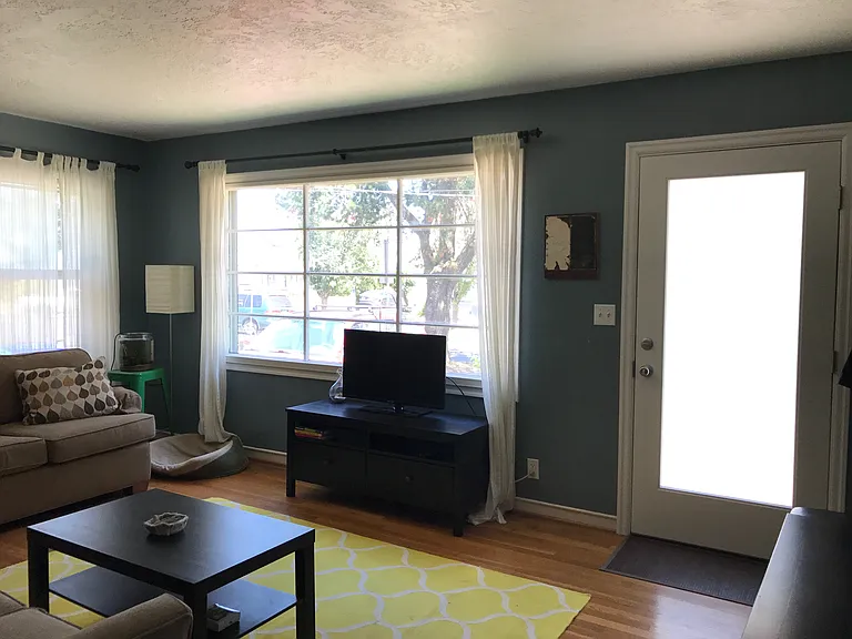 NE 77th Ave — Photo 3