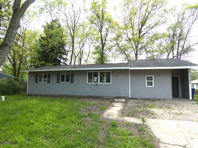 1158 McIntosh Dr, Benton Harbor, MI, 49022
