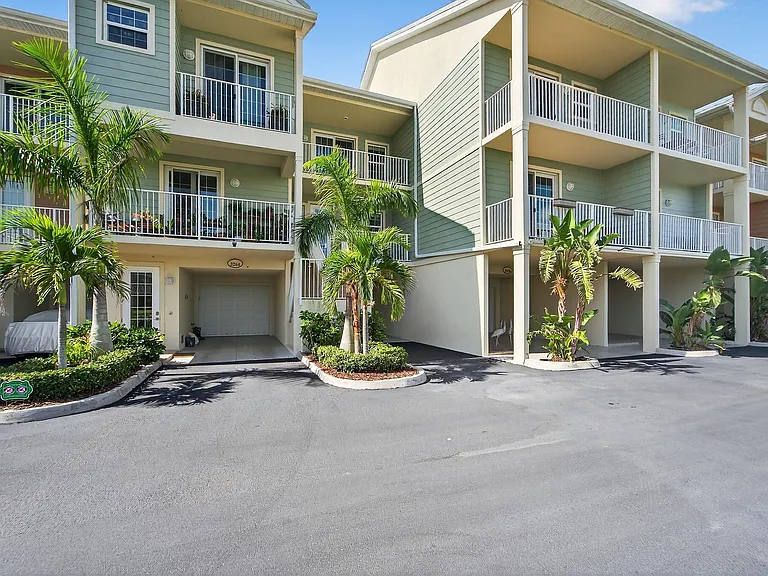 3266 Mangrove Point Dr — Photo 6