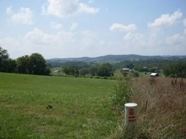 84 Manor Ln, Jonesborough, TN 37659