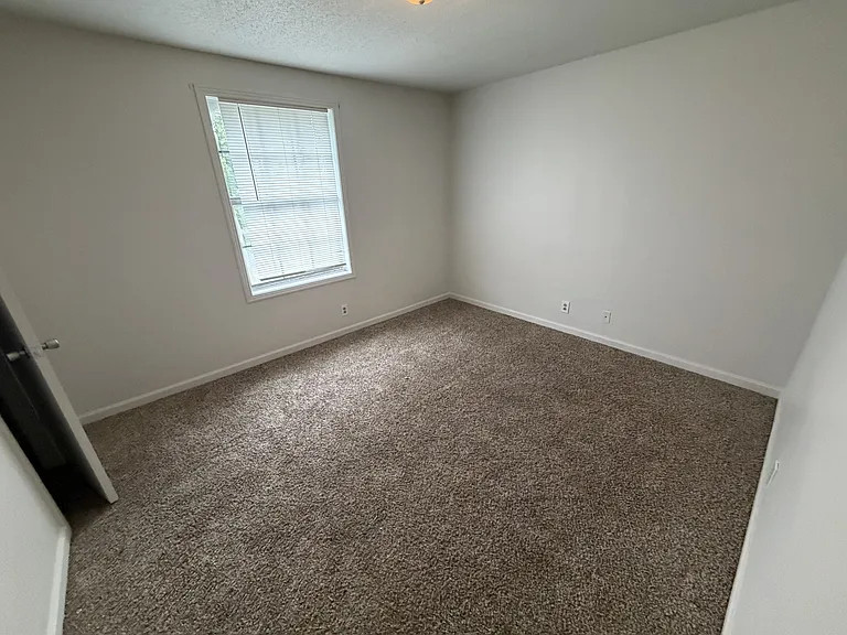 1501 W Knollwood Cir #A — Photo 5