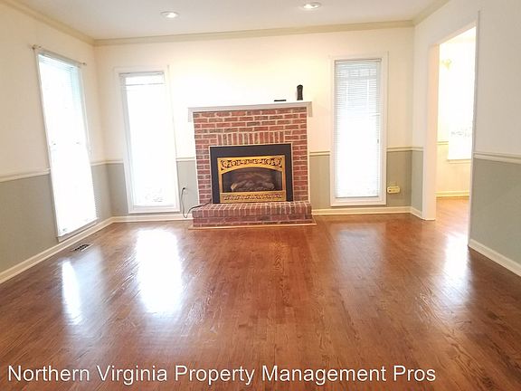 5th image of 121 Cleremont Dr