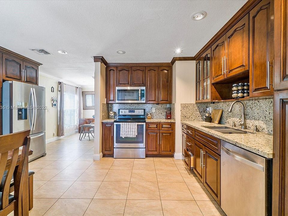 2nd image of 3001 NW 8th Ct